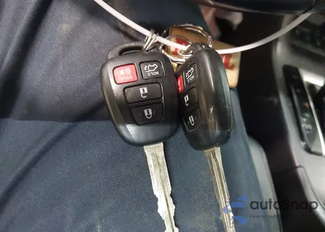 2018 Toyota Highlander Le Plus from USA, damaged, VIN 5TDBZRFH1JS870497